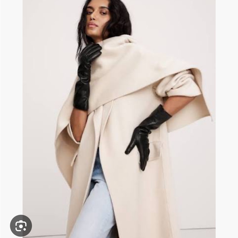 Banana republic leather gloves below elbow